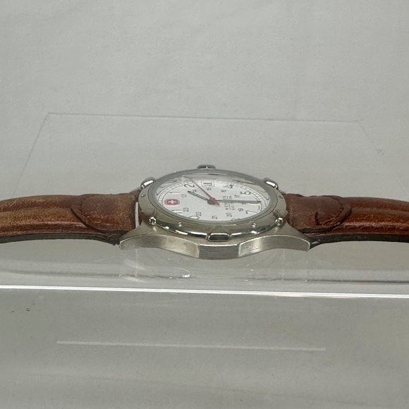 Wenger Swiss Army S.A.K. Design Watch Swiss Made Date Leather 095.0695 Working - Picture 8 of 14
